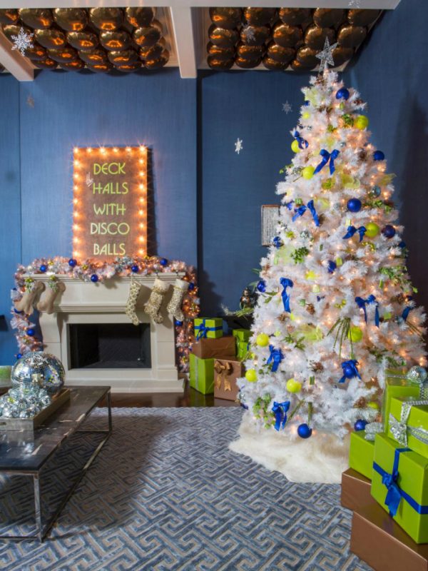 Get Ready for Christmas with These Vintage Living Room Ideas