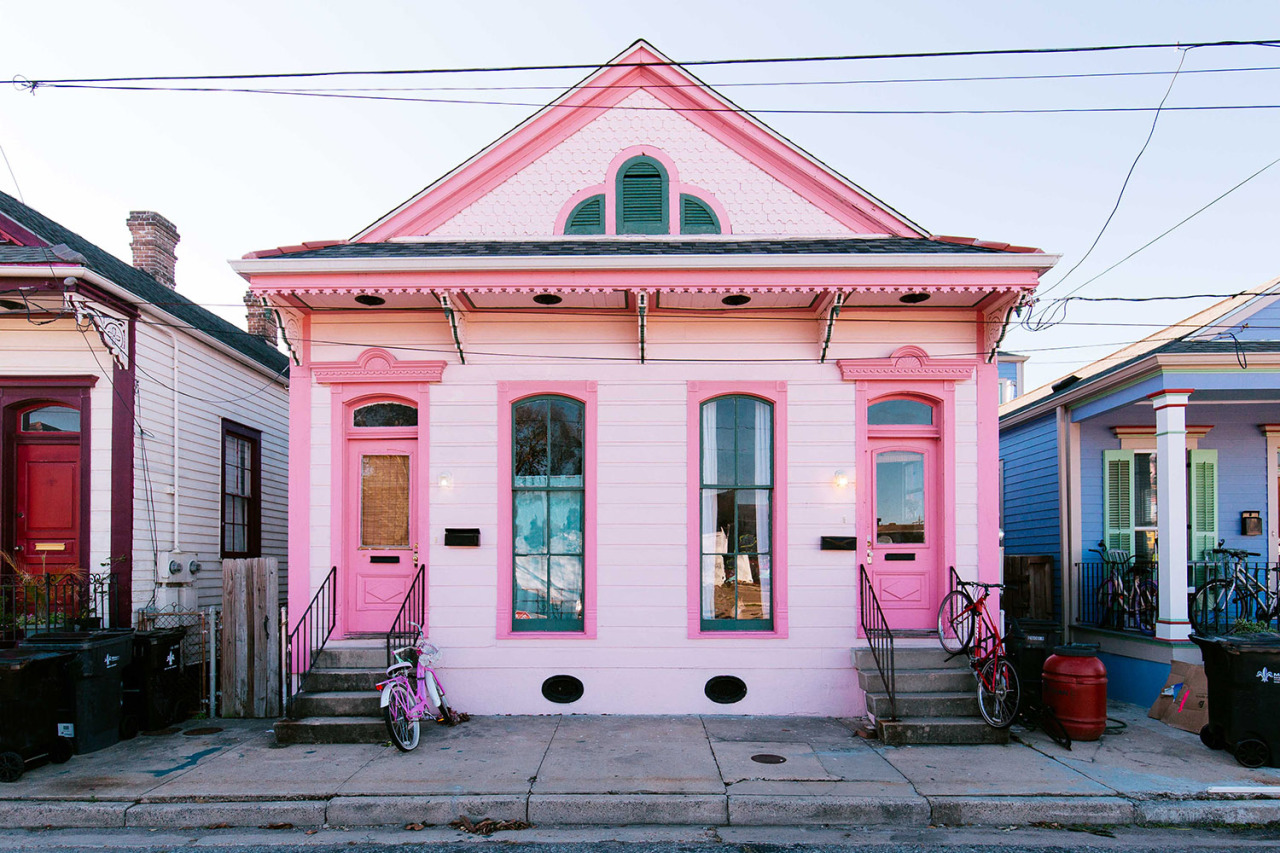 Living Room Inspiration: Home Filled with Vintage Decor in New Orleans