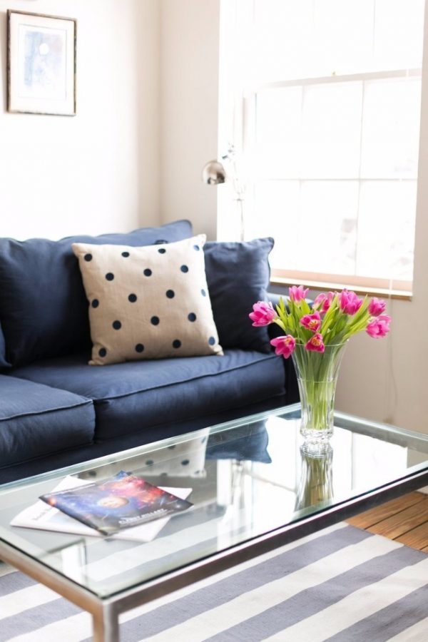 Picture of Cheap, Yet Chic: Low Cost Living Room Design Ideas