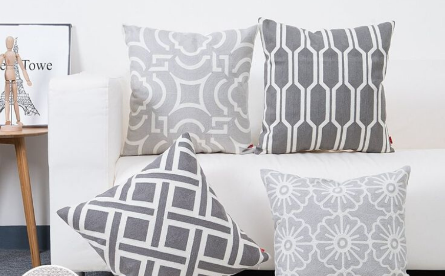 The Living Room Accessories You Need For A Successful Netflix Evening