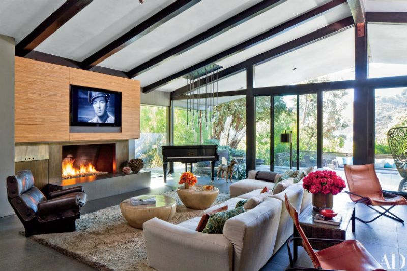 The Best Luxury Living Room Designs from Our Favorite Celebrities_6 (1)