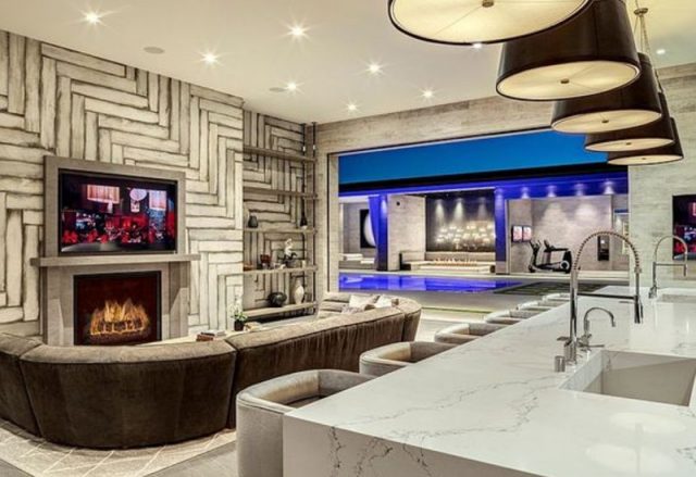 Step Inside The New Living Room of Kylie Jenner and Get The Look!