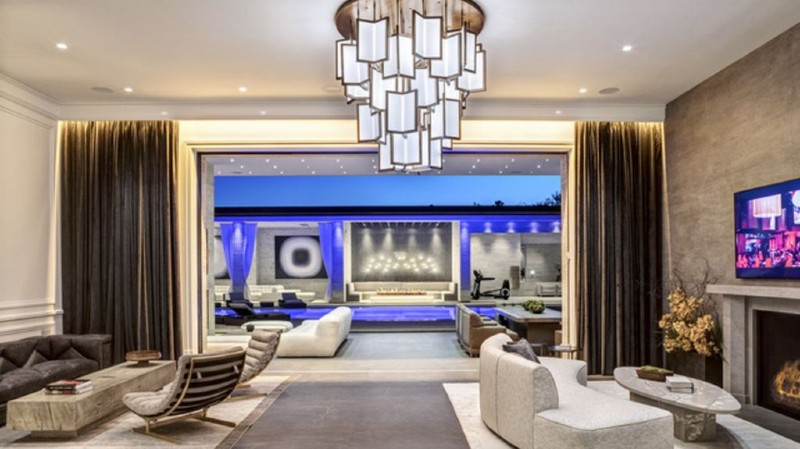 A New Living Room for Kylie Jenner!