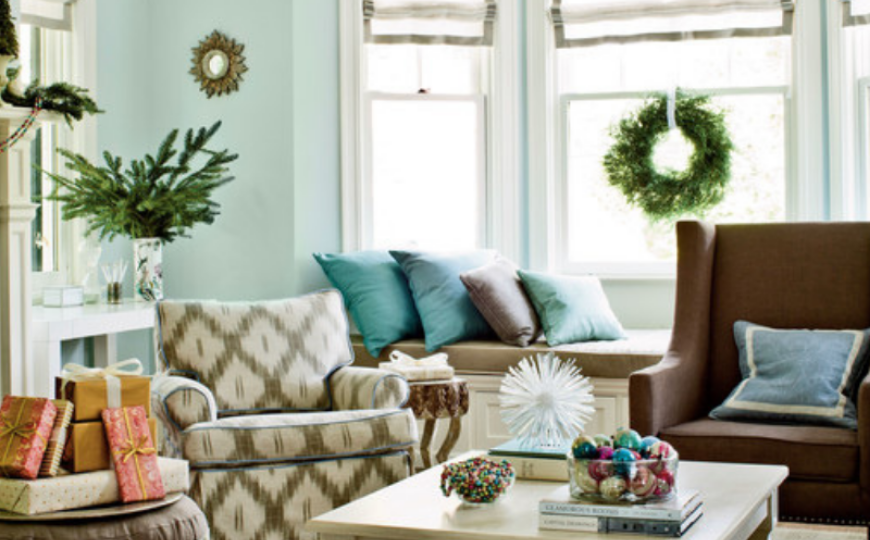 Our Favorite Christmas Decorated Living Rooms You’ll Want To Replicate